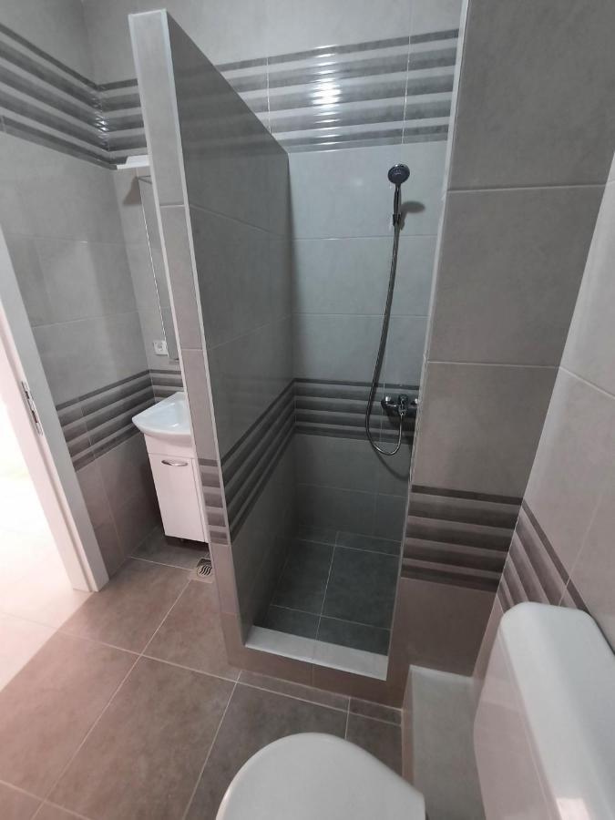 Apartman Bulevar โดโบย ภายนอก รูปภาพ