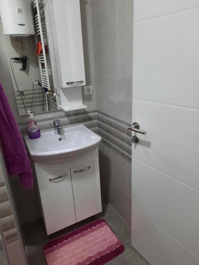 Apartman Bulevar โดโบย ภายนอก รูปภาพ